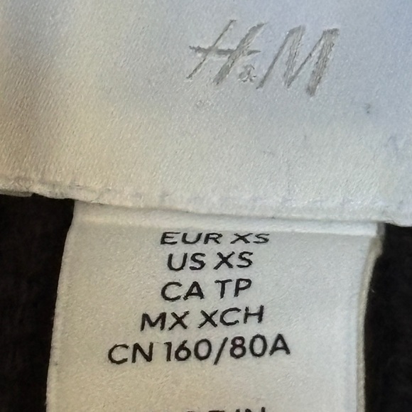 H&M NWT black cropped off shoulder sweater XS - Picture 14 of 15